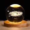 Iordan Sfera di cristallo 3D effetto nebulosa, luce notturna per bambini a forma di sfera in vetro, lampada da notte con base in legno, tema fantasy e galassia con pianeti, decorazione in cristallo