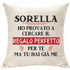 Hasodeo Divertente Sorella Regalo, Sorella Maggiore Sorellina Copricuscino per Bambina Regali per Sorella Da Fratello Originale Keepsake Regali di Compleanno Natale Matrimonio (Sorella)