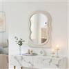 [en.casa] Specchio da Parete Moderno con Cornice in Peluche Morbida Forma Ondulata Specchio Decorativo per Ingresso Salotto Camera 80 x 60 cm Bianco