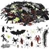 PLULON 150 pezzi di insetti realistici, ragni, scarafaggi, millepiedi, scorpioni, mosche, insetti, scatola per scherzi per feste di Halloween, giocattoli di plastica PLULON kit per scherzi del pesce d'aprile