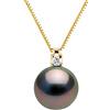 PEARLS & COLORS - Collana da donna Prestige con diamante 0,020 ct, vera perla coltivata di Tahiti 8-9 mm, qualità A+, disponibile in oro giallo e bianco 750 millesimi (18 carati)