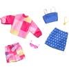 Barbie Fashions - Set di abbigliamento con 2 abiti per bambola alla moda, tra cui gonna rosa e blu, pantaloncini, 2 top e 2 accessori