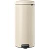 Brabantia - NewIcon Pattumiera a Pedale 30L - Cestino Grande per Cucina - Coperchio con Chiusura Soft-Touch - Funzionamento Agevole a Pedale - Secchio Interno Rimovibile - Soft Beige - 29 x 38 x 68 cm