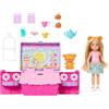 Barbie - Chelsea Tea Party, set con mini bambola Chelsea bionda e 10 accessori a tema inclusi, cesto da picnic trasformabile in un tavolo e tante sorprese, 3+ anni, JJB40