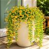 Aisamco Fiori sospesi artificiali per esterni, 4 pezzi di decorazioni di piante finte, fiore di seta finta resistente ai raggi UV con foglie di eucalipto per fioriera esterna cortile portico patio balcone