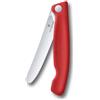 Victorinox Swiss Classic Coltello da Picnic Pieghevole, Lama Seghettata | Ideale per frutta, verdura e panini, lama in acciaio inossidabile da 11 cm, manico rosso, Swiss Made
