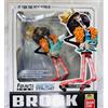Bandai S.H. Figuarts ZERO ONE PIECE Brook Figure New World ver. Bandai dal Giappone...