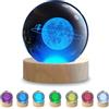 CSL-Computer Lampada Sfera di Cristallo 3D con Sistema Solare, Sfera di Cristallo k9 3D, 7 Colori Luce Notturna Sfera di Cristallo Ricarica USB, Diametro 6 cm, Alimentazione 5V USB, Con Base in Legno