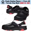 Crocs Zoccolo Staple Homing Pigeon × Crocs All-Terrain nero 208113-001 taglia unisex