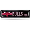 Rico Industries Cartello stradale in metallo NBA Chicago Bulls (10,2 x 38,1 cm) - ideale per casa, camera da letto, uomo Cave Decor