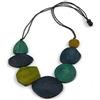 Avalaya Collana in corda di cotone nero con perline geometriche in legno verde acqua, oliva, blu, lunghezza 80 cm, regolabile, Misura unica