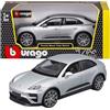 Burago BBURAGO Porsche Macan 4 Electric, Auto Diecast in Scala 1:24, Replica Dettagliata con Cofano e Porte Apribili, Licenza Ufficiale Porsche, Assortimento Casuale, Età Consigliata 3+ Anni