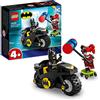 LEGO 76220 DC Batman Contro Harley Quinn, Set di Action Figure di Supereroi con Skateboard e Moto Giocattolo, Giochi per Bambini e Bambine dai 4 Anni