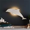 Lights4fun Lampada da Parete Delfino in Legno Retroilluminato con 18 LED Bianchi Caldi a Pile per Interni