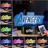 Get Trend Disney Avengers LED Luce Notturna USB & Alimentato a Batteria Luci con 16 Colori e 4 Modalità, Lampada da Comodino con Luminosità Regolabile (Multi Avengers)