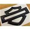 Generico hd badge Stemma logo decal dimensioni compatibili con i modelli Harley D. COPPIA di adesivi resinati, effetto 3D. Per SERBATOIO,CASCO,BORSE LATERALI. dimension 95x71 mm (nero)