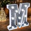 JEMESI Luci LED a Lettere Luminose per Insegne, Lettere Glitterate Argentate che si Illuminano Alimentate a Batteria Luce Notturna per Festa di Compleanno Matrimonio Decorazione Casa Baby Shower-M