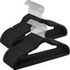 SONGMICS Grucce Appendiabiti in Velluto 50 Pezzi, Antiscivolo, Scanalature su Spalle, Barra per Pantaloni, Gancio Girevole a 360°, Salvaspazio, Spesso 0,6 cm, Largo 43 cm, Nero Inchiostro CRF029B05