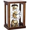 Hermle 23056-030791 - Orologio da tavolo, design puristico, in noce marrone, 18,5 x 26,5 x 12,5 cm