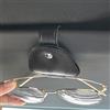 Qirc Porta occhiali da sole in pelle per auto, 2 pezzi, supporto magnetico per occhiali da sole, clip per occhiali da vista auto, adatto per visiera interna dell'auto e occhiali di diverse dimensioni
