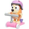 BlueY Chat Mates Bingo con Scooter. Premere il naso di Bingo e ascoltare 10 delle sue frasi, questa figura è alta 13 cm e include il suo scooter e casco, con braccia e gambe articolate