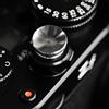 Haoge Pulsante dell'otturatore in metallo per Fujifilm XT5 X100VI XT50 GFX100RF xe5 X-Pro3 Nikon ZF zf DF e Leica Q3 43 M10 M-11 Superficie concava Argento, Nuova Versione: Diametro 12mm