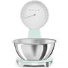 Smeg, Bilancia da Cucina Digitale e Analogica KSF01PGWW, Ciotola in Acciao Inox 1,8L Removibile, Quattro Unità di Misura g/ml e lb.oz/fl.oz, con Funzione Tara, Portata Massima 5kg, Verde Pastello