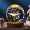 MCHERRY Lampada da Notte a Sfera di Cristallo 3D con Proiezione Foresta di Cervi, Lampada Modello Planetario, Sfera 3D con Base in Legno a LED, Regalo per Natale, Ringraziamento, Compleanno