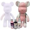 Generisch Kit per decorazione domestica fai da te, con statuetta a forma di orsetto bianco da pitturare, incl. 3 pitture liquide, pennello, tovaglia e grembiule (rosa)
