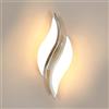 Goeco Applique da Parete Interno, 12W Lampada a Muro Design a Foglia in Acrilico Moderno 3000K Luce Bianco Calda, Applique LED Cromato per Camera da Letto Soggiorno Corridoio Ingresso, 30 * 12 CM