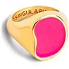 SINGULARU - Anello Signet Bean Neon Pink Enamel. Ottone Grande con Finitura Placcata Oro 18 Kt e Fucsia. Taglia 18