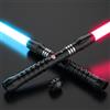 FlyQintess Spada Laser RGB 24 Colori, Spade Laser Star War Ricaricabili USB-C con Suono FX e manico metallico, 102 CM Lightsaber per Bambini e Adulti Regalo di Compleanno Natale Giochi di Ruolo (Prisma 2pc)
