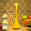 LuminexDesigns Lampada da Tavolo LED Senza Fili Gialla AVEL TL15