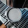 KNODOS Schermo per espresso da 54 mm, in acciaio inox, ultra sottile, filtro a rete per espresso Breville Barista Express, Pro, Touch, Bambino, Infuser, design facile da pulire (argento, 54 mm)