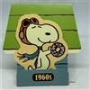 FamilyMart Adesivo PEANUTS Snoopy × FamilyMart fustellato con supporto card Comic Art an...