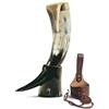 Norse Tradesman Corno da bere vichingo in corno di bue autentico da 50 cm con supporto per corno e ornamenti di lupo in ottone | Sacco regalo di juta incluso | Horn Stand -Brass Rim, Polished, 50 cm