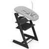 Stokke Sedia Tripp Trapp di Stokke (Oak Black) con Newborn Set (Grigio) - Per neonati fino a 9 kg - Confortevole, sicuro e facile da usare
