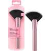 Real Techniques Pennello extra grande per finitura, pennello grande per cipria, bronzer, evidenziare e contornare, pennello a ventaglio oversize XL per un'applicazione rapida, non testato su animali,