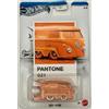 Hot Wheels - Kool Kombi - JKY47 - Silver Series 4/6 - Pantone 123 - Premium Card - arancione - modello con licenza ufficiale - VW Bus - Mattel 2026 - 1:64 - Pantone Color Edition