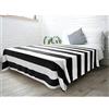 PAVILIA Coperta a righe per divano letto | morbida flanella in pile a righe bianche e nere | calda e confortevole microfibra leggera | 152 x 203 cm