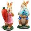 Jangostor 2 Pezzi Decorazioni Coniglietto Pasquale Statue e Figurine di Coniglio Pasquale Dipinte a Mano con Carota e Uovo Centrotavola da Tavolo Pasquale in Resina per Feste da Ufficio per la Tavola di Casa