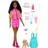 Barbie Avventure all'Aperto - Brooklyn, bambola bruna alla moda con abito e 10 accessori a tema campeggio, amico cucciolo incluso, giocattolo per bambini, 3+ anni, JJV60