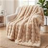 SHANNA Coperta Plaid Super Morbida Pile Peluche di Coniglio Caldo e Spesso 230 x 250 cm, 1000 g/m² Divano Coperta Fluffy di Alta Qualità, Versatile Coperta Matrimoniale per Camera da Letto Viaggi, Cachi