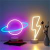 NELUX Confezione da 2 Fulmine e Pianeta - Lampada Neon LED Gaming, Luci Neon, Insegna Luminosa LED Camera Decorazioni Gamer, Scritta Luce Lettere Insigne Luminose Muro. Connessione USB o batterie
