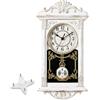 Clockswise Quickway Imports Orologio da parete a pendolo in plastica effetto legno, stile vintage, per soggiorno, cucina o sala da pranzo, colore: bianco