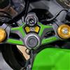 Resin Bike Adesivi Moto Compatibile con Kawasaki Ninja ZX-4RR 2025-2026. Protezioni Piastra Sterzo Frontale da Urti e Graffi. Adesivi Resinati con Effetto 3D Made in Italy