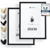 Heimlich® - Cornice per foto - 20x30 cm, legno di ayous, nero, confezione da 2 - Cornici per certificati di piccole dimensioni con copertura in foglio di plastica - Montaggio a parete o da tavolo