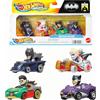 Hot Wheels RacerVerse, set di 4 macchinine giocattolo pressofuse in scala 1:64 ottimizzate per la guida su piste Hot Wheels con personaggi della cultura pop come piloti