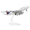 QIYUMOKE Modello aereo in metallo 1/300 per Delta 747 per aereo Boeing 747 con supporto (7,5 pollici) decorazione per gli appassionati di aviazione.