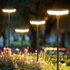 Ainostone Lampade Solari da Giardino 8 Pezzi Luci Solari Esterno Bianco Caldo 1000mAh LED Lampada Solare Super Luminoso 34 lumen IP65 Impermeabile per Esterno Cortile Terra Prato Vialetto Decorazione